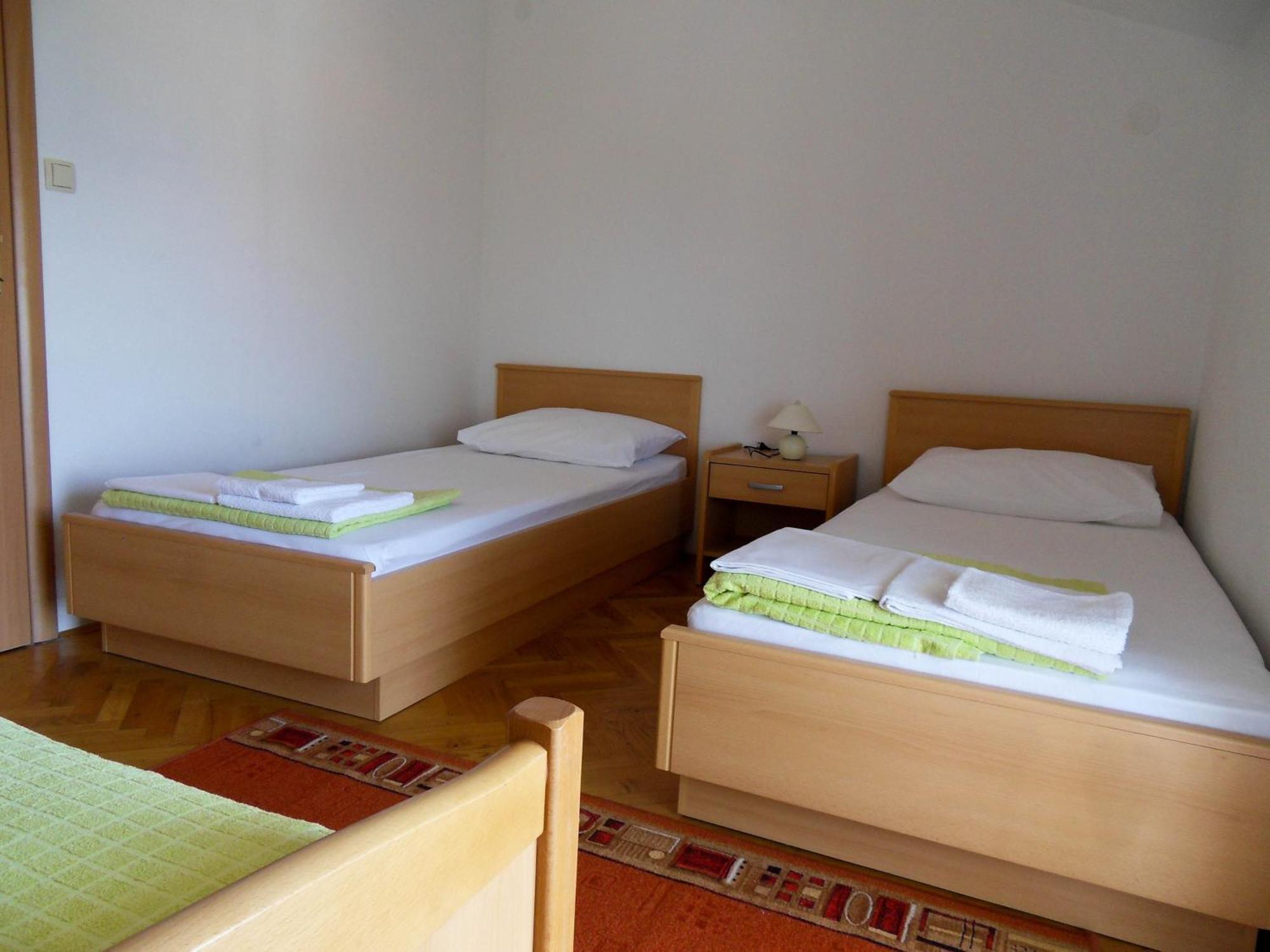 Apartments Petricevic Selce Habitación foto