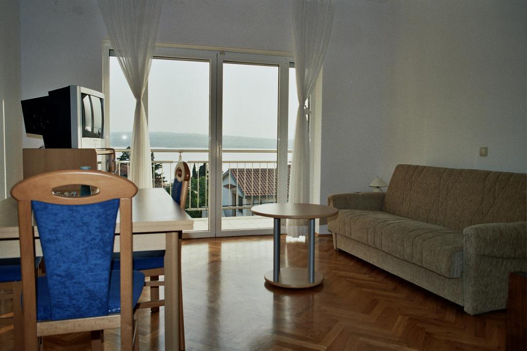 Apartments Petricevic Selce Exterior foto