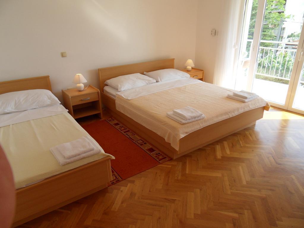 Apartments Petricevic Selce Exterior foto